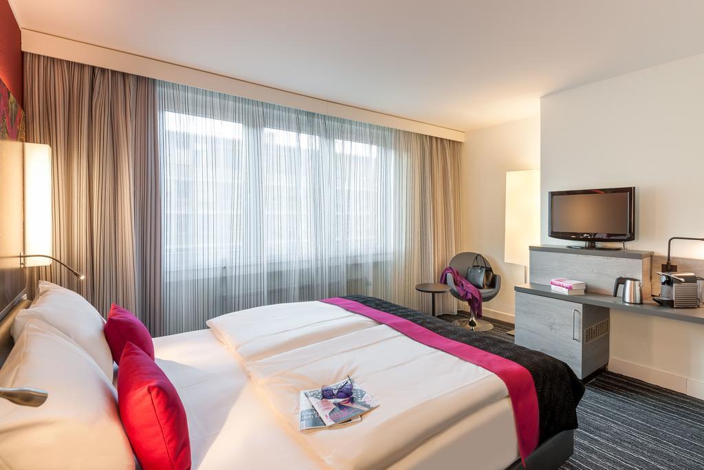 Mercure Hotel Duesseldorf Zentrum Room photo