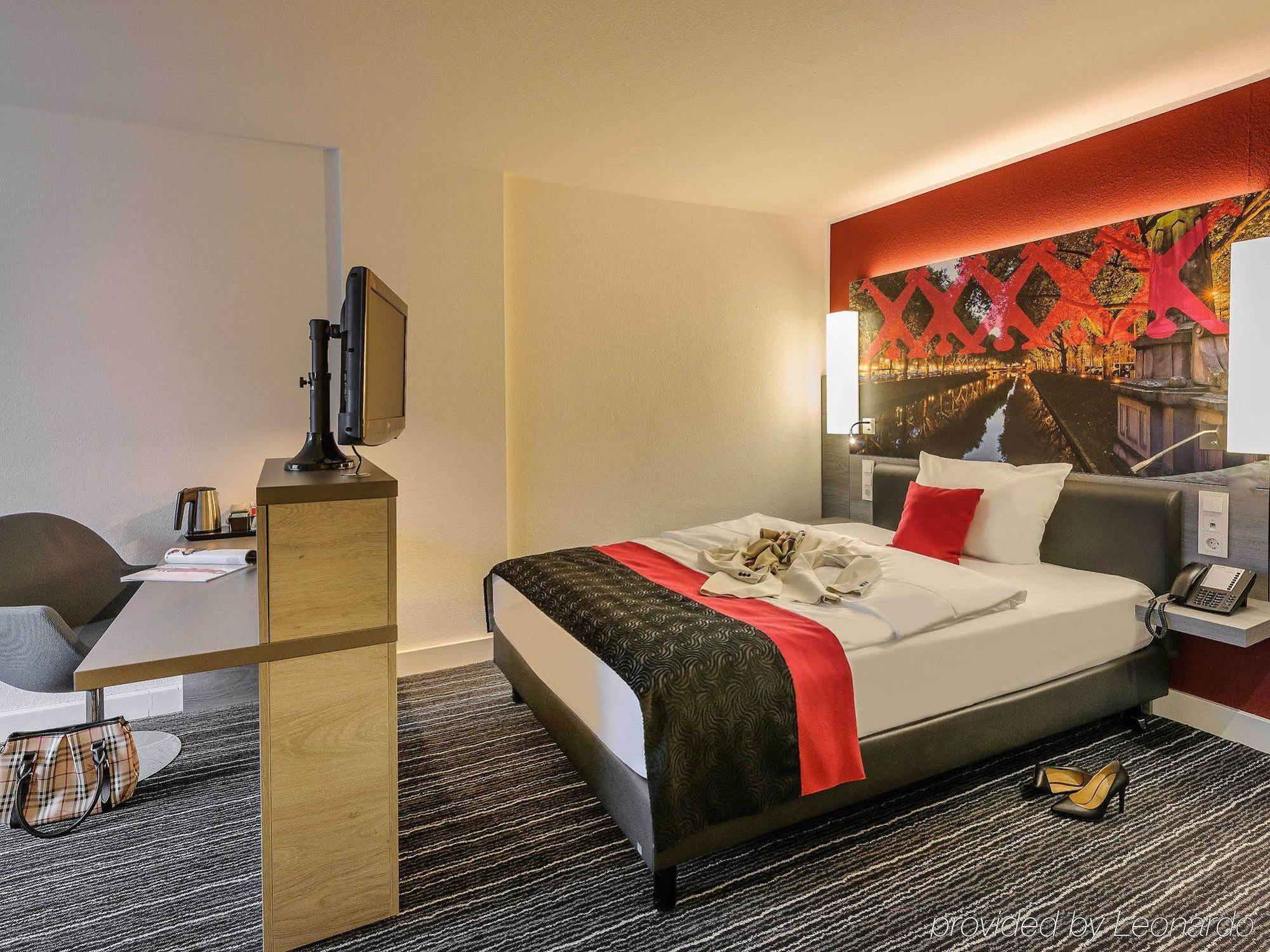 Mercure Hotel Duesseldorf Zentrum Exterior photo